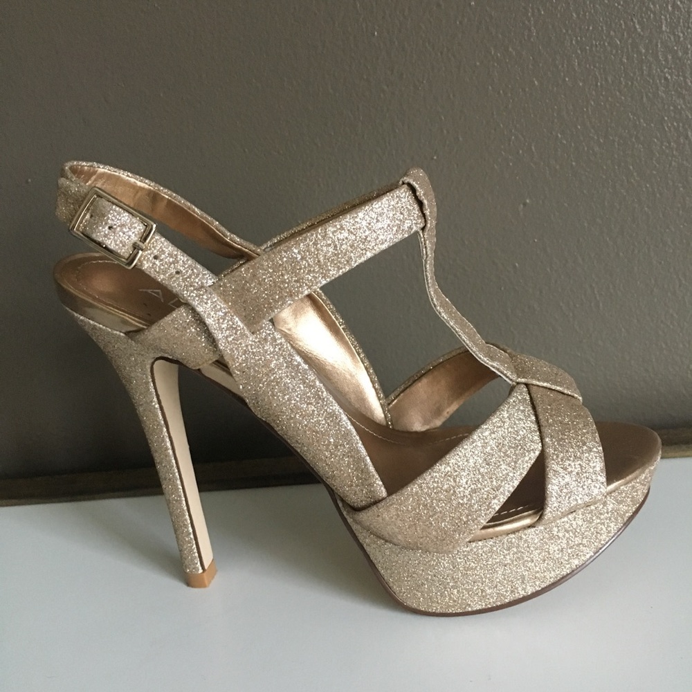 Aldo Gold Shimmer Platform Pump - Size 6